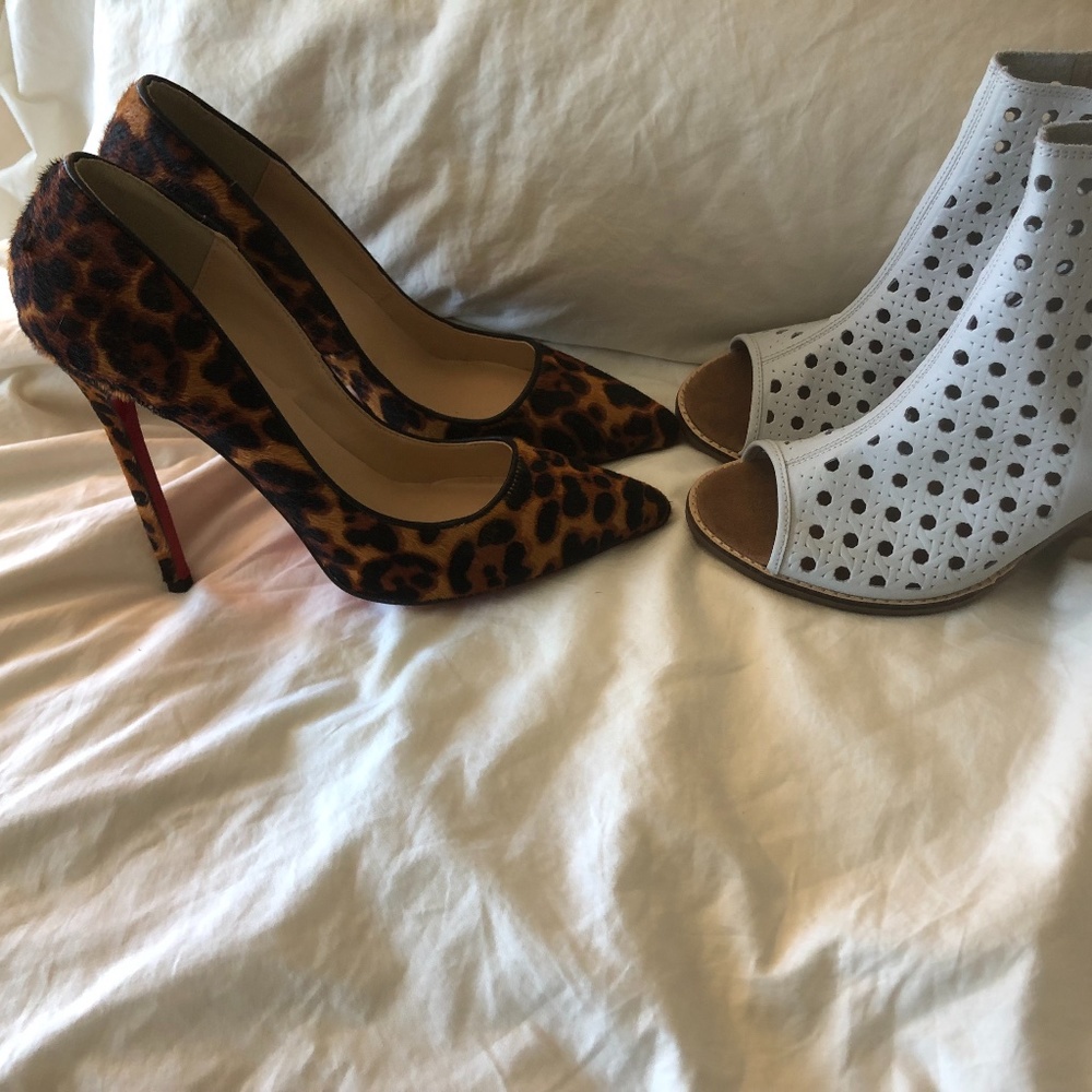TOMS Open Toe Booties - Picture 2 of 3